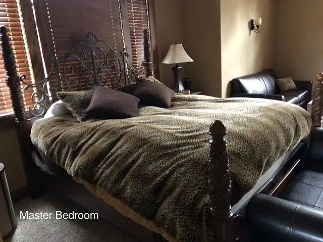 10035 Chaparral Ct — Photo 16