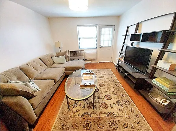 31-23 Crescent St Unit 3D, Queens, NY 11106