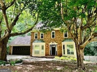 27 Planters Dr, Lilburn, GA 30047