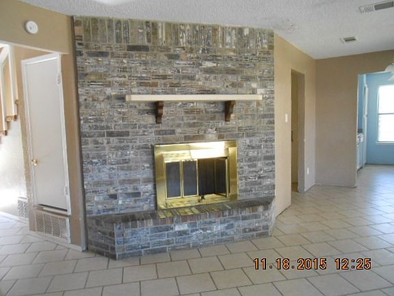3rd image of 900 Lake Crest Pkwy