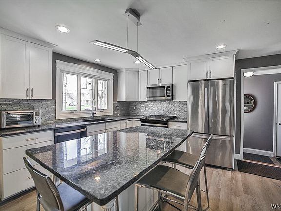 4th image of 110 Westchester Rd