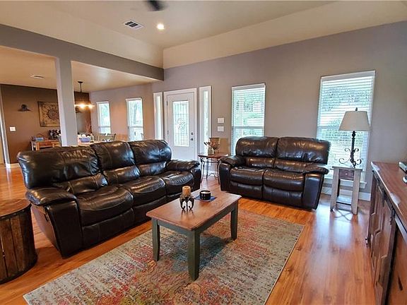 5th image of 4906 Arrowhead Dr