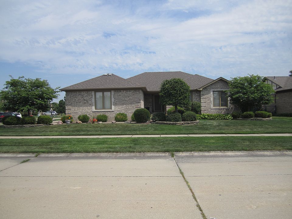 1st image of 53072 Camden Ct