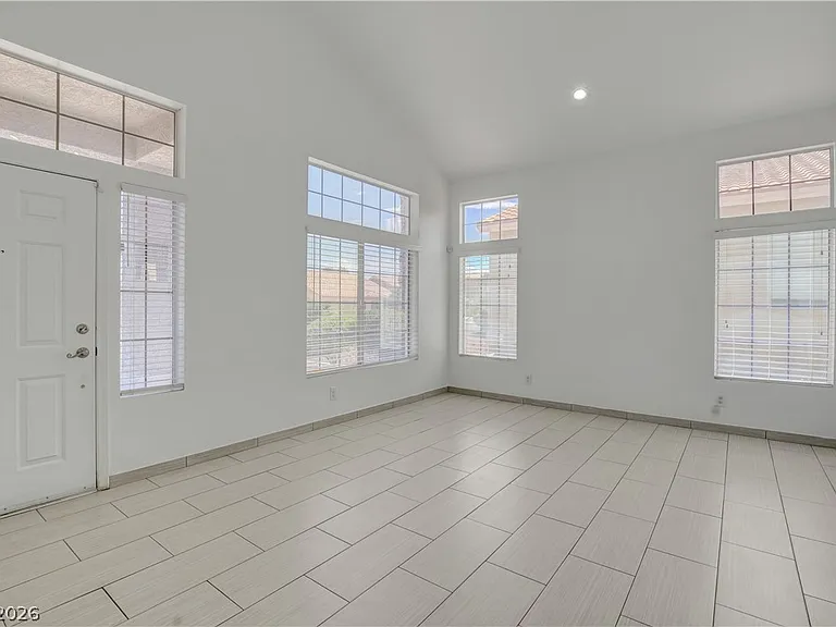 3557 Sedwick Dr — Photo 7