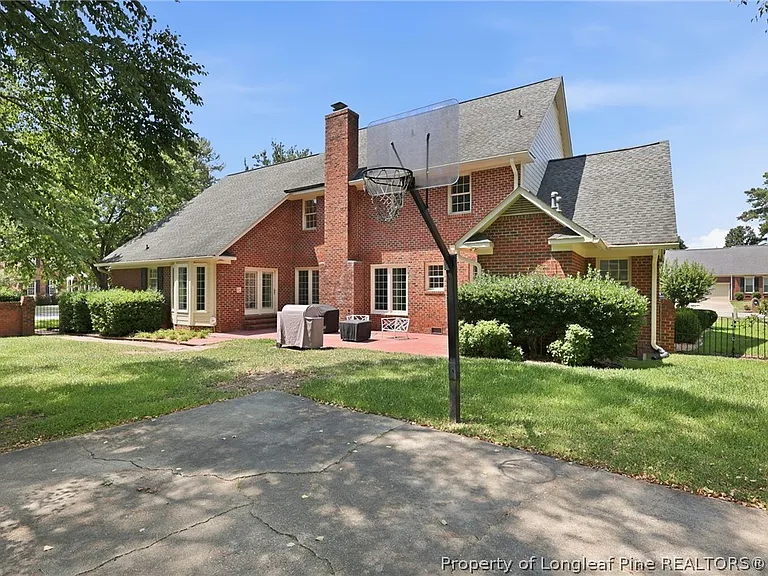 3525 Prestwick Dr — Photo 43