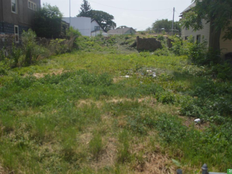 2nd image of 2010 Vinton St