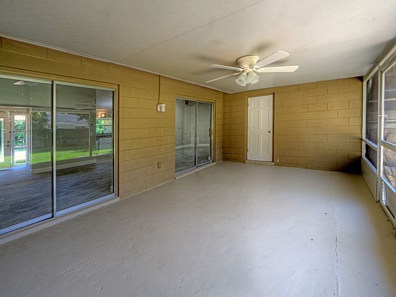 4th image of 1135 Roundtable Dr