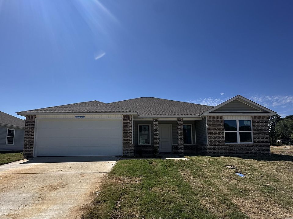 1st image of 1405 Manor Ct