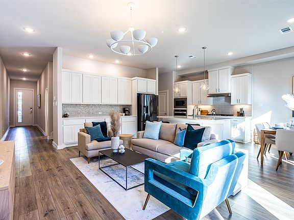 5th image of 3432 Heritage Pl