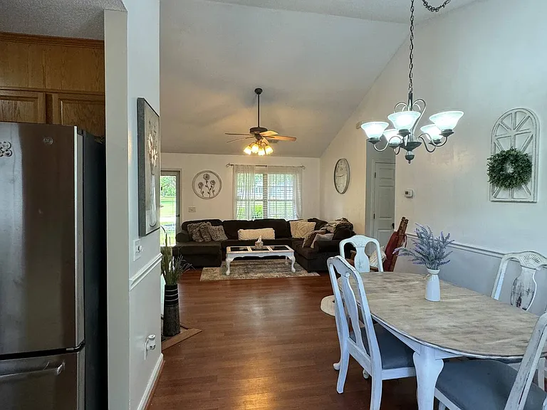 102 Tesi Ct — Photo 17