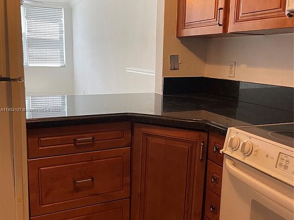 3rd image of 9421 Evergreen Pl APT 306