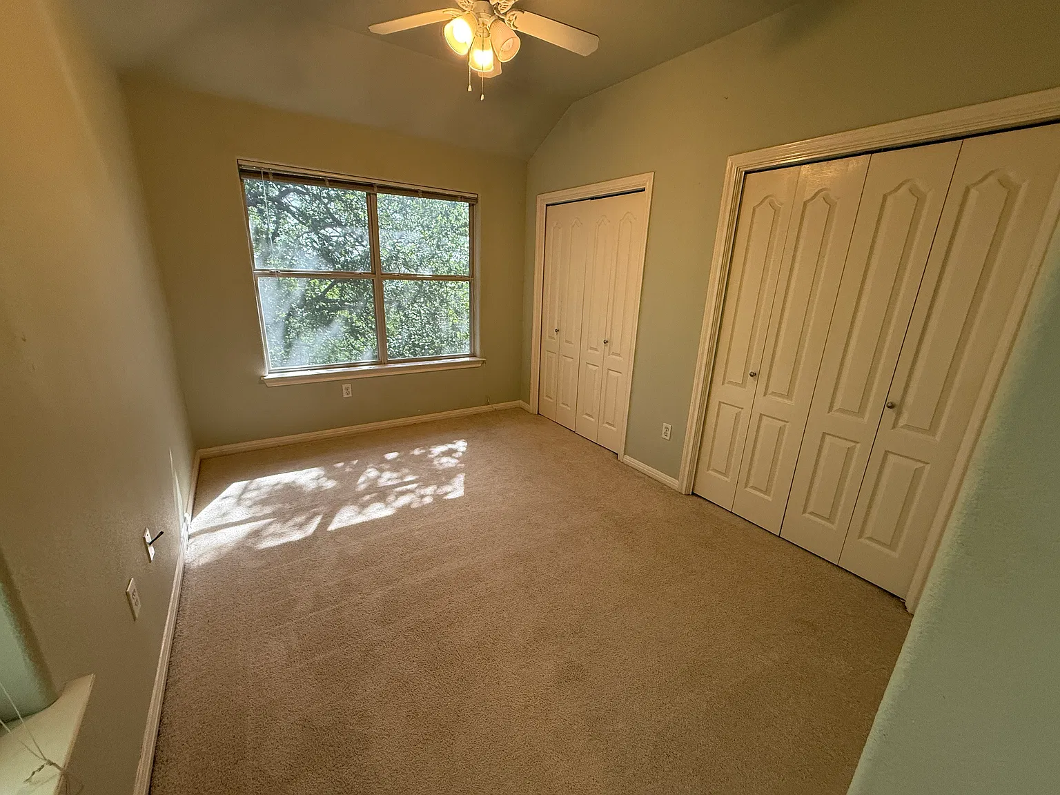 4801 E Oltorf St — Photo 3