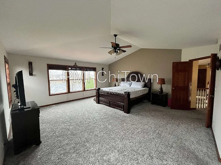 2050 Rockland Dr — Photo 7