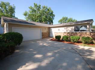 730 Devonshire Dr, Des Plaines, IL 60018