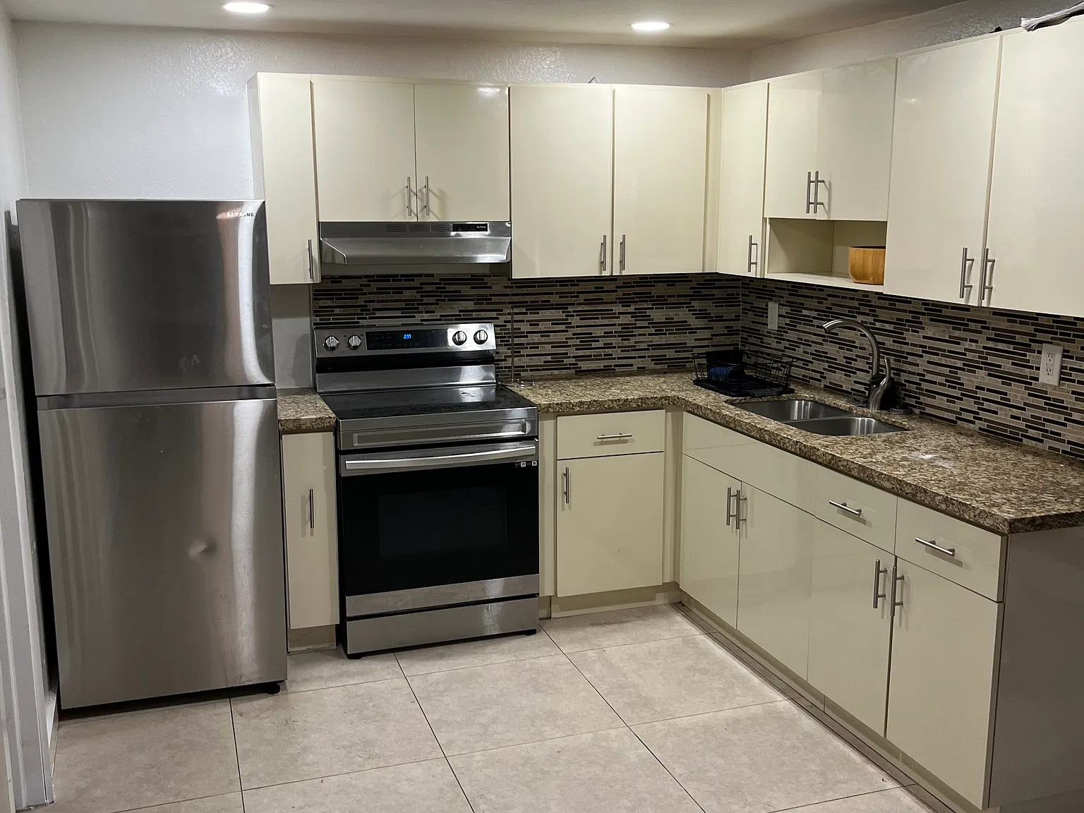 1 bed, 900 sqft, $1,475 — Photo 4