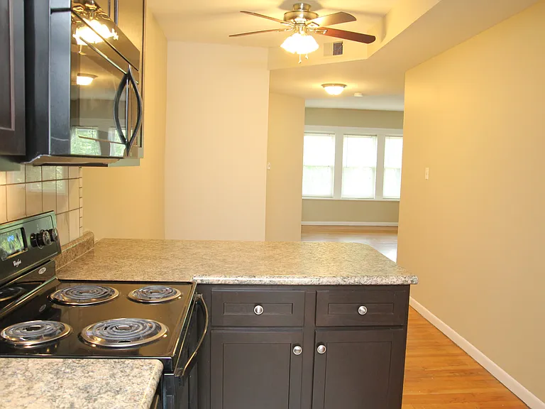 6829 Kingsbury Blvd #1W — Photo 10