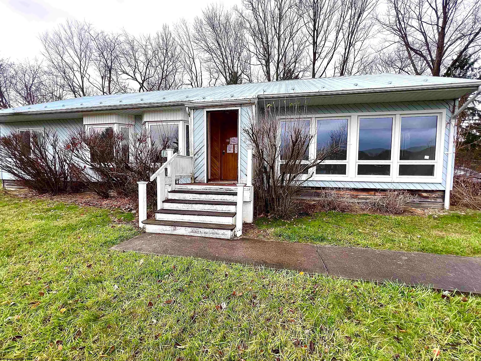 1390 Downwood Manor Dr photo 1