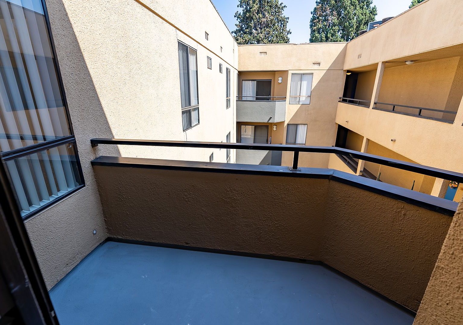 6310 Sylmar Ave APT 109, Van Nuys, CA 91401 Zillow