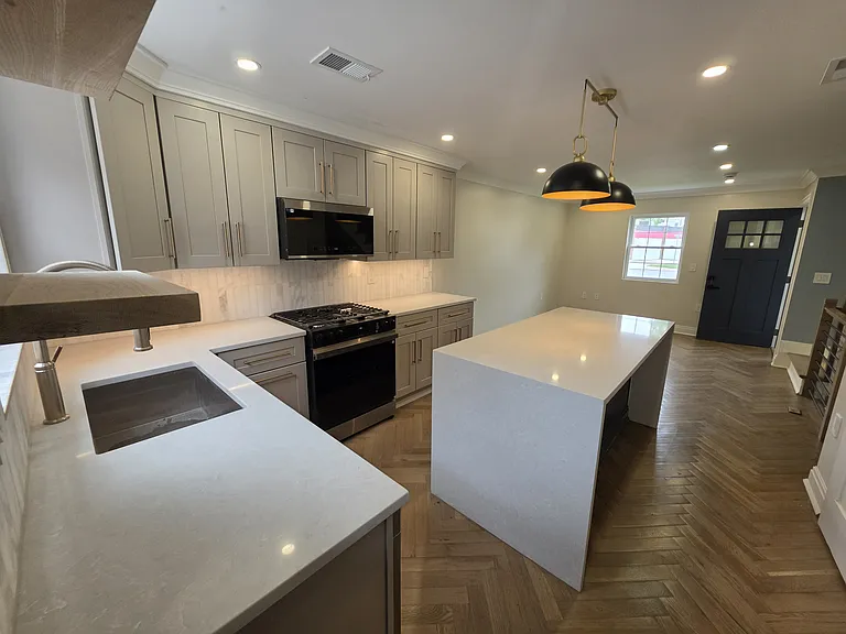 1453 Morris Ave #2 — Photo 5