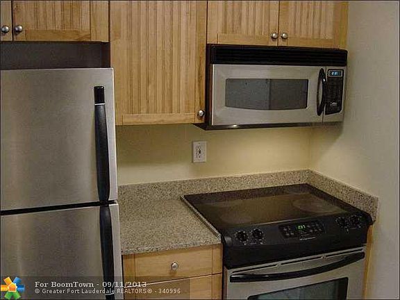 5th image of 2190 NE 68th St APT 531