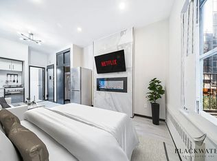 309 W 43rd St APT 2C, New York, NY 10036
