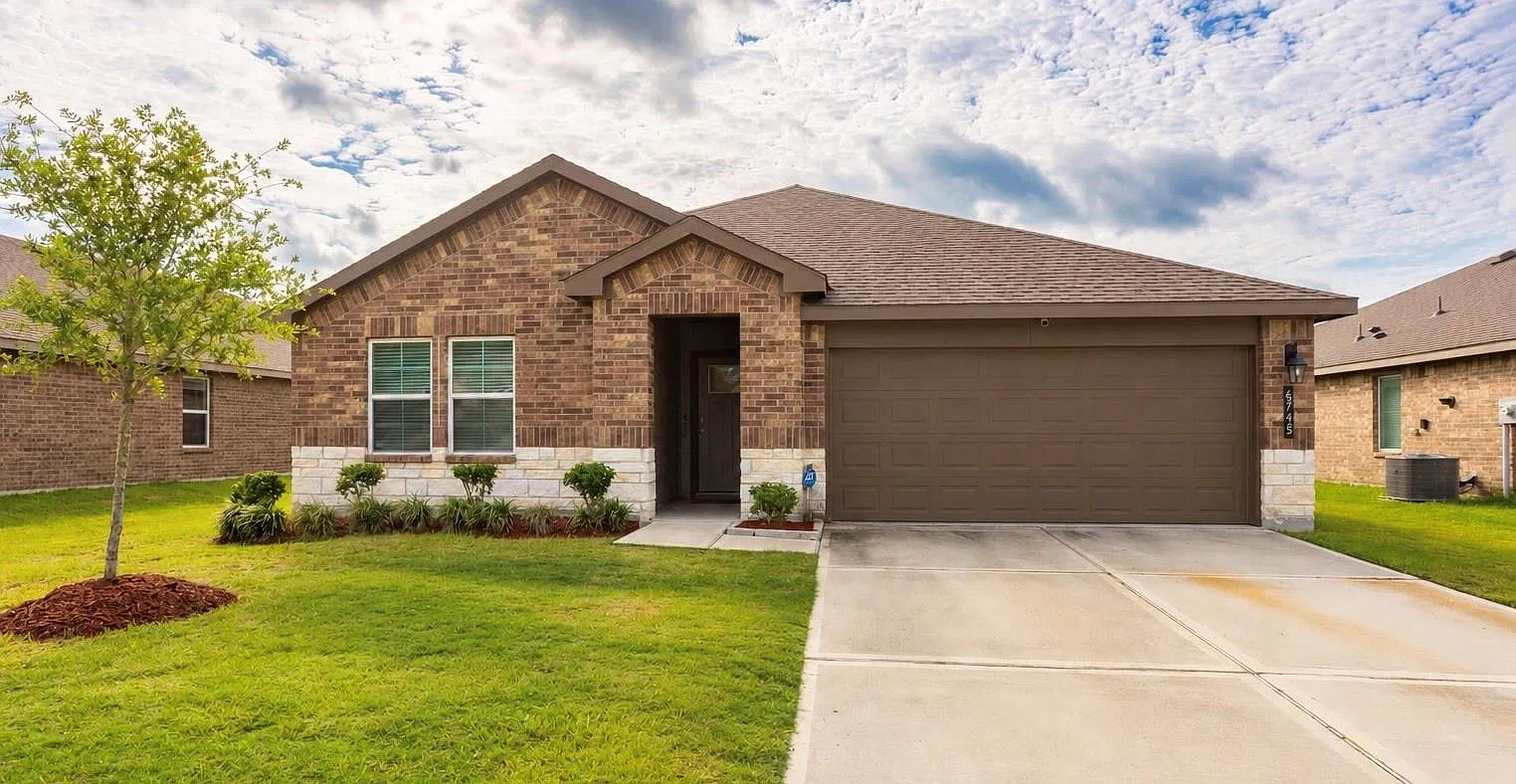 4 bed, 2.0 bath, 1861 sqft, $2,750 — Photo 1