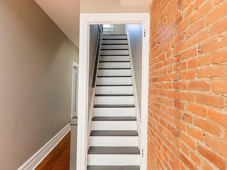 119 E Clay St #2 — Photo 13
