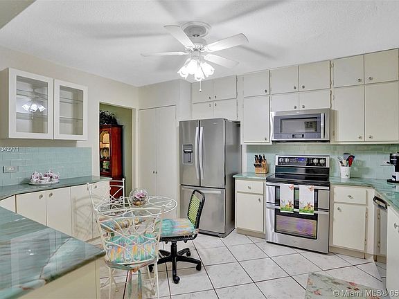 5th image of 241 Jacaranda Dr #38