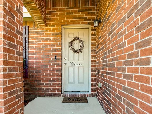 2nd image of 309 Blue Sage Dr