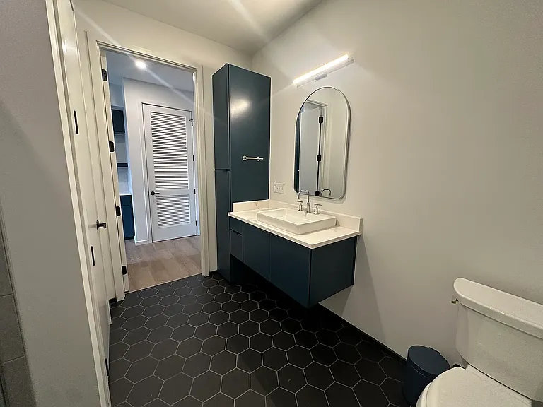 500 Merritt Ave #210 — Photo 15