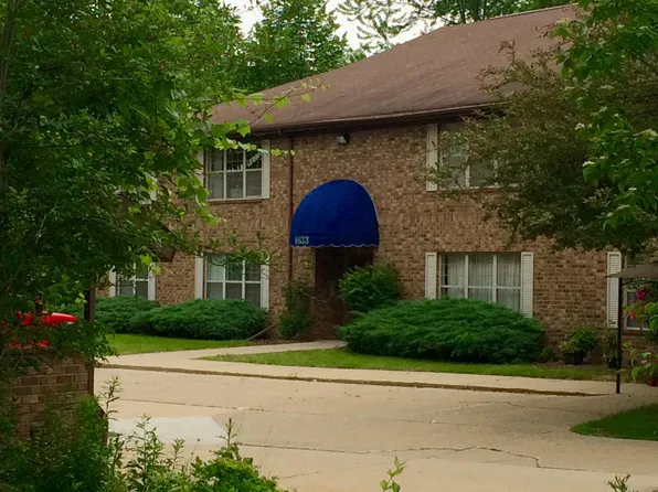 8633 Macomb St APT 3, Grosse Ile, MI 48138