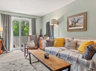 19 Erick Rd APT 14, Mansfield, MA 02048