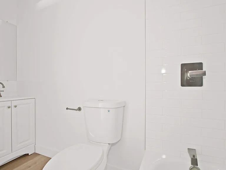 1047 Alamitos Ave — Photo 6