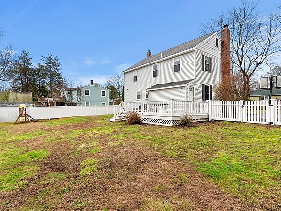 2nd image of 17 Ellington Rd