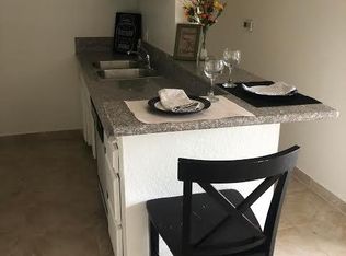 7408 Sepulveda Blvd #113, Van Nuys, CA 91405