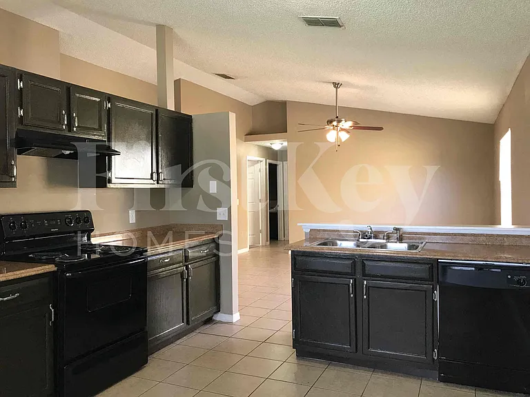 6524 Viewpoint Ct — Photo 3