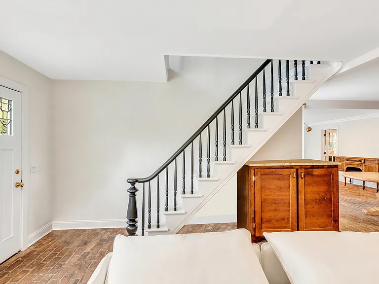 244 N Main St — Photo 10