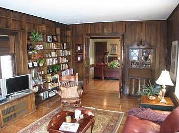 5th image of 4800 Oakwood Ave