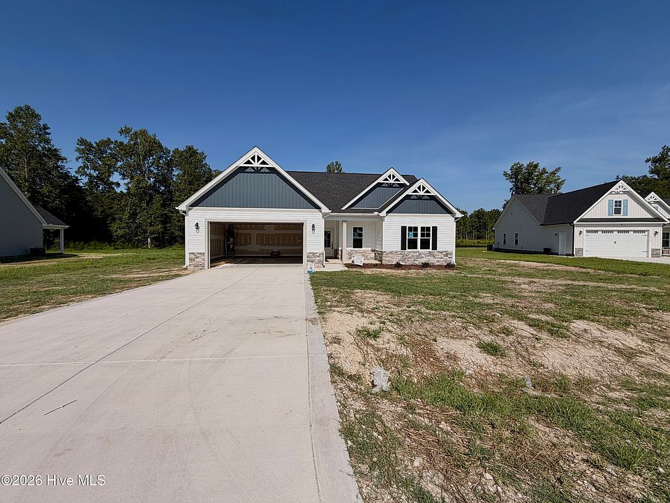 1st image of 3760 Chatsworth Drive