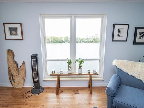 4th image of 3004 Lake Shore Dr Unit E