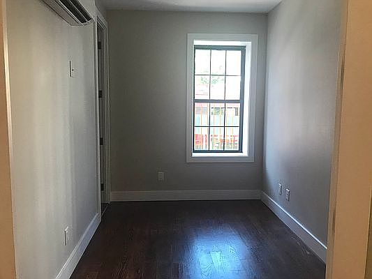 4th image of 327 S 5th St #1B