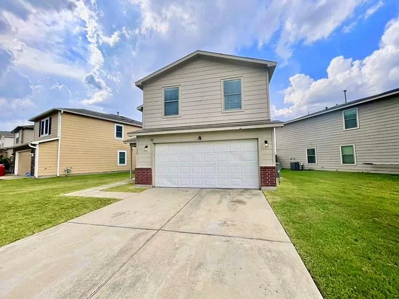 3 bed, 2.5 bath, 1629 sqft, $1,800 — Photo 2