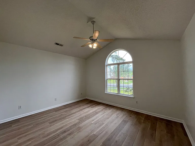 1408 Barouche Ct — Photo 6