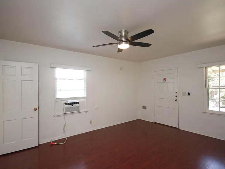 654 N Madison Ave #654 — Photo 5