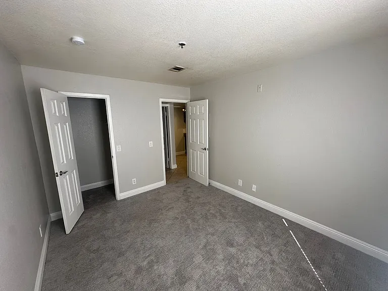 4200 S Valley View Blvd #1051 — Photo 9