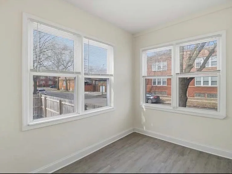 7700 S Saint Lawrence Ave #1 — Photo 15