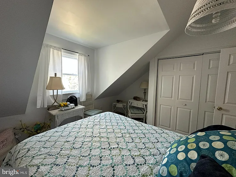 9217 Annapolis Ave — Photo 8