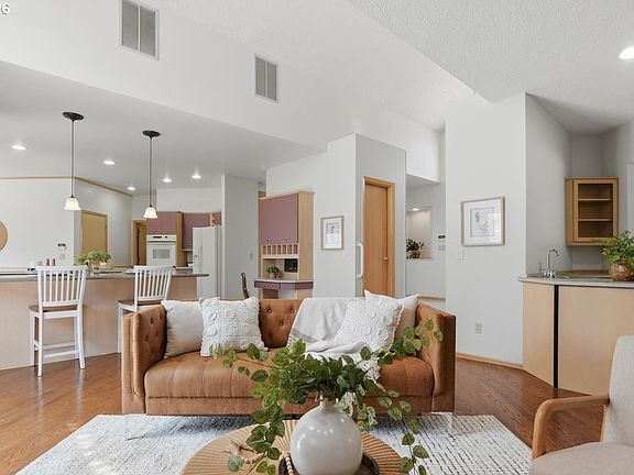 5th image of 3411 SE 165th Ave
