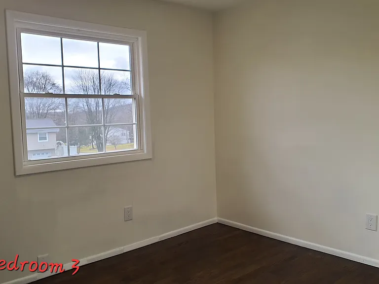 5 Laroc Rd — Photo 21