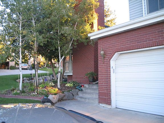 2nd image of 1126 E Gravel Hills Dr